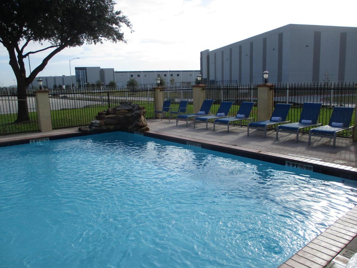 Days Inn & Suites By Wyndham Sam Houston Tollway Jersey Village Екстер'єр фото