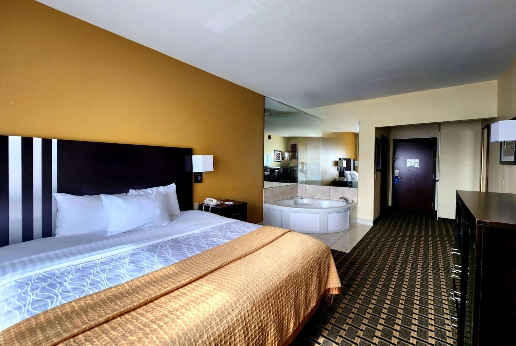 Days Inn & Suites By Wyndham Sam Houston Tollway Jersey Village Екстер'єр фото
