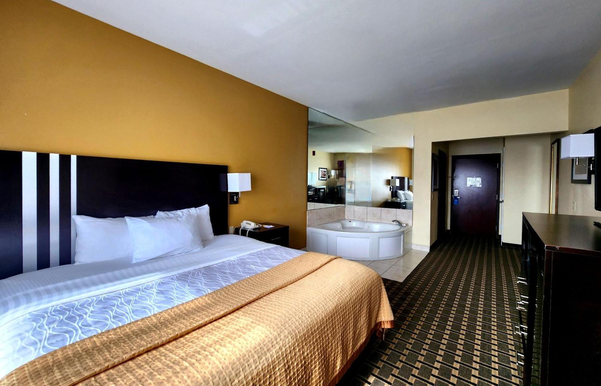 Days Inn & Suites By Wyndham Sam Houston Tollway Jersey Village Екстер'єр фото